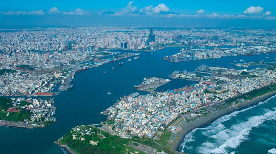 Puerto de Kaohsiung, el puerto más grande de Taiwán. Foto: megaconstrucciones.net