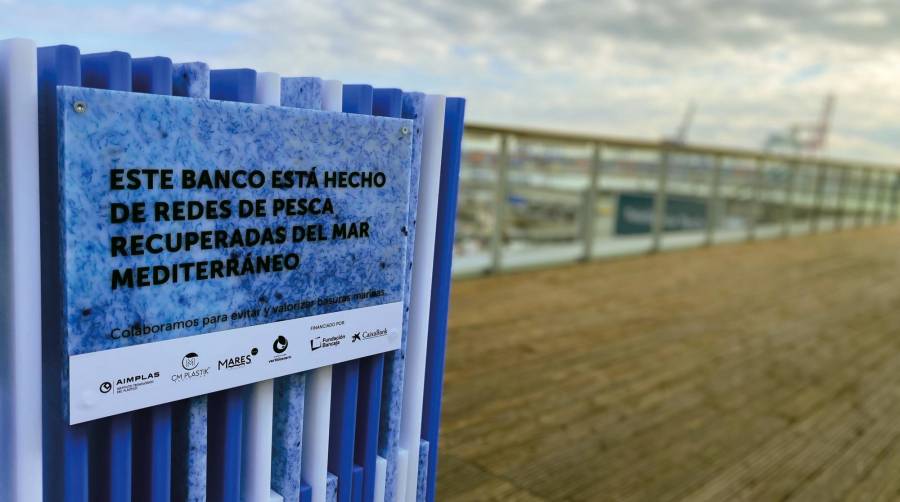 La APV apoya un proyecto para transformar basura marina en mobiliario urbano