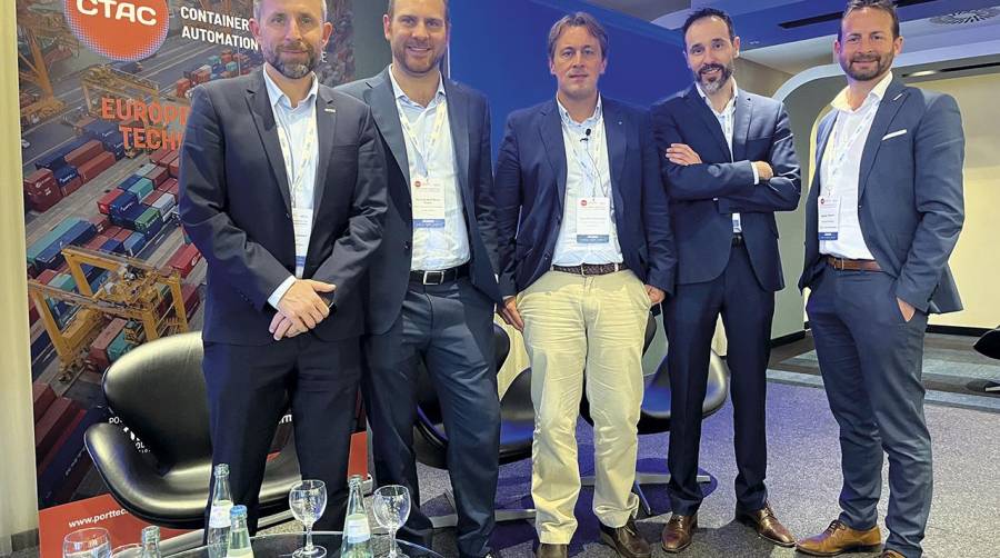 Rodrigo Garro, TMEIC/Orbita Sales Manager; Fernando Marti-Belda, NextPort Projects Manager; Oscar Pernia, NextPort Co-founder; Ángel Martínez, ProDevelop Head of Terminal Products; e Ignacio Navarro, TMEIC/Orbita Sales Manager.