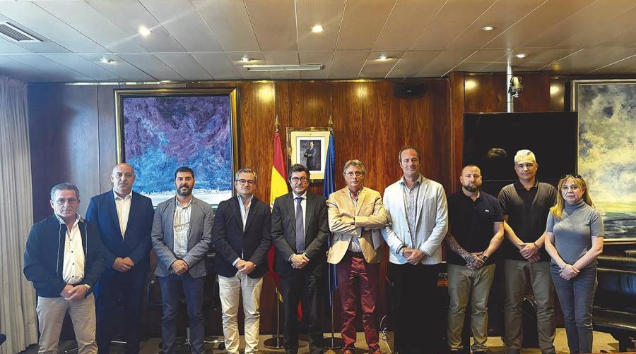 Participantes de la reunión entre Fenatport y Puertos del Estado.