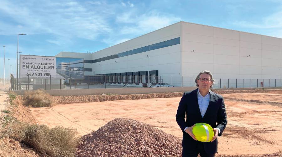 Víctor Jiménez, director de Industrial y Logística a nivel nacional de Olivares Consultores.