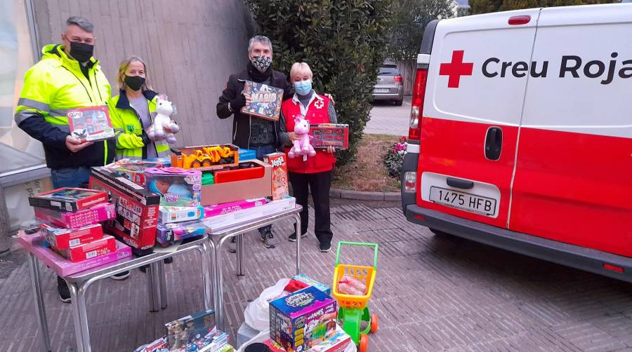 Coordinadora Barcelona entrega juguetes a Cruz Roja de Hospitalet