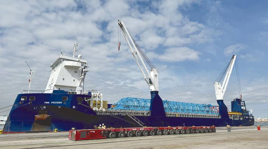 APM Terminals Valencia recibe las primeras piezas de sus nuevas grúas STS