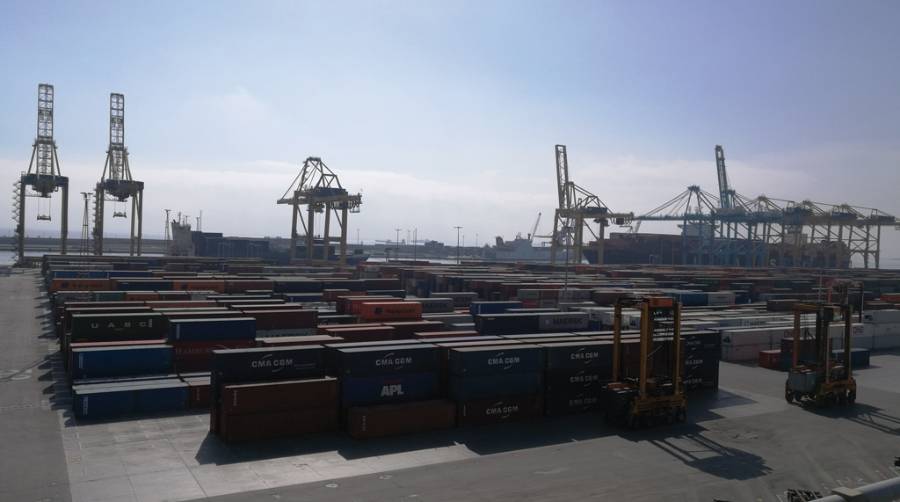 APM Terminals Barcelona mantiene la normalidad en la operativa pese al estado de alarma.