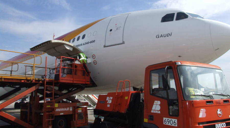 Iberia plantea ahora una reducci&oacute;n en 2013 de su capacidad del 10% frente al 15% inicial