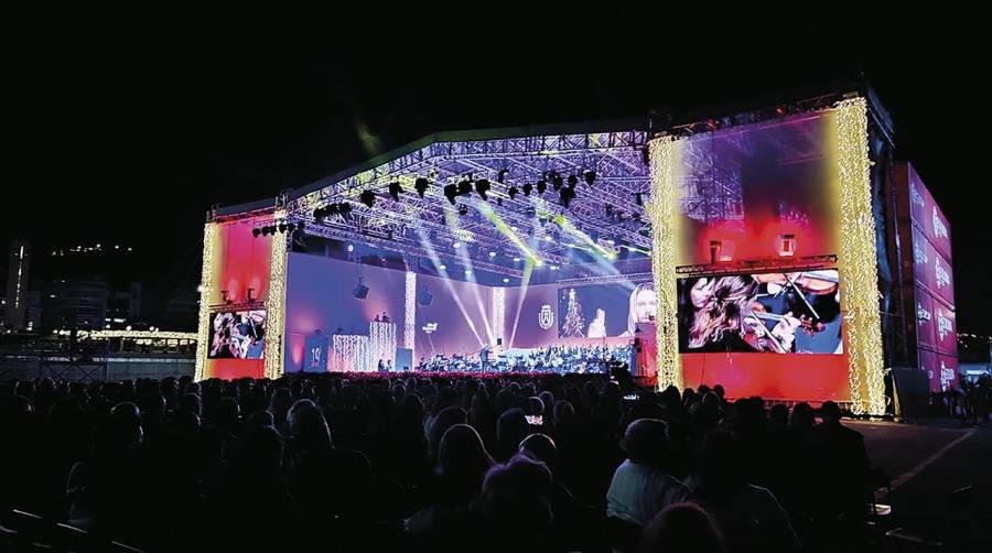 La Orquesta Sinfónica de Tenerife volvió a deleitar al público, en una nueva llamada a la concordia, la solidaridad y la paz.