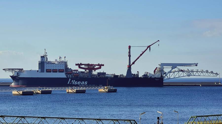 El buque “Solitaire” realizará labores de puesta a punto en el Puerto de Cartagena durante los próximos seis meses.