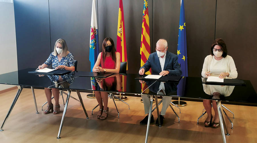 ALICANTE: Las universidades respaldan la apuesta por la innovaci&oacute;n del puerto