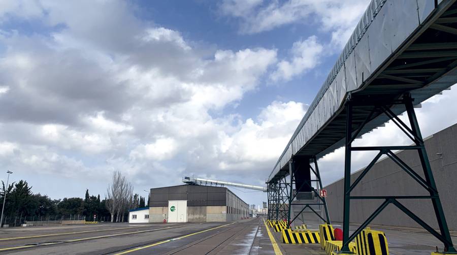 Parte del Port de Tarragona el primer tren cargado íntegramente de harina de soja