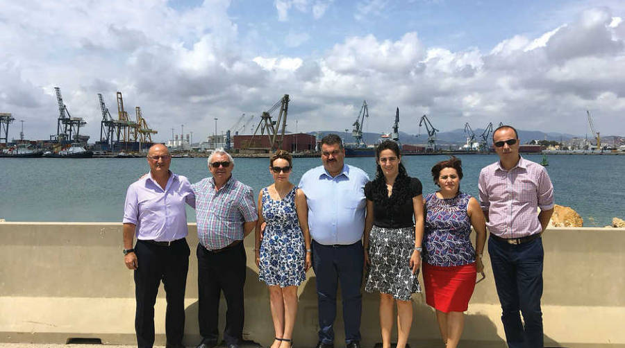 El Puerto de Sagunto recibe la visita de una delegaci&oacute;n de Ruman&iacute;a.