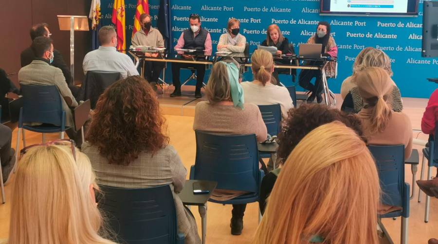 Puerto de Alicante avanza en la igualdad real de oportunidades entre mujeres y hombres