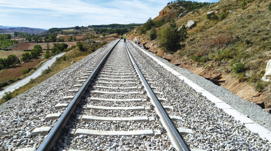 L&iacute;nea Sagunto-Zaragoza: Rumbo a los 100 trenes semanales