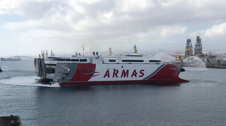 El nuevo buque ha llegado esta ma&ntilde;ana al puerto de Las Palmas.