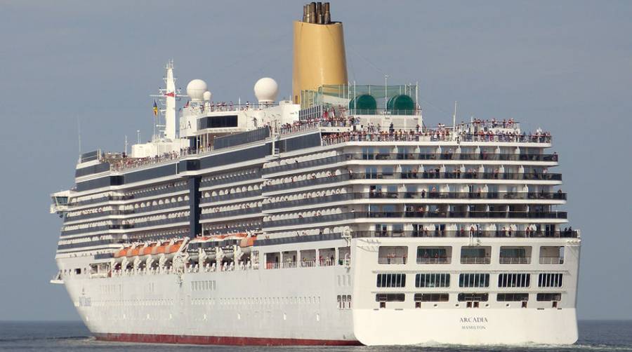 El &ldquo;Arcadia&rdquo; es el primer crucero que escala en el Puerto de Vigo en 2014