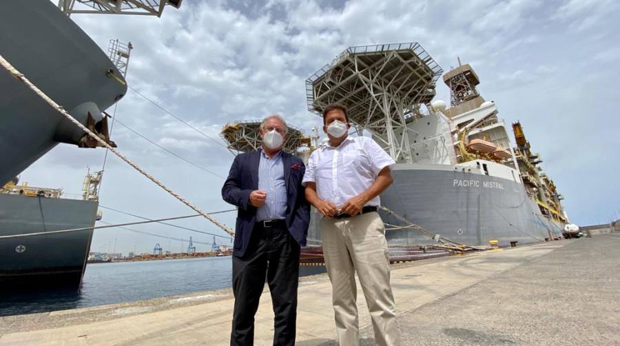 El presidente de la AP de Almer&iacute;a visita los puertos de Las Palmas y Santa Cruz de Tenerife