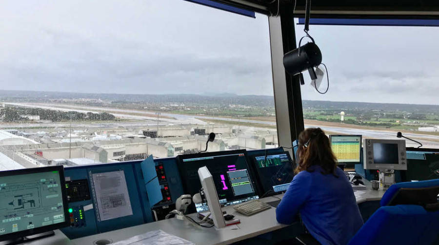 ENAIRE supera los 100 aterrizajes v&iacute;a sat&eacute;lite en Palma de Mallorca