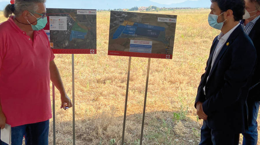 Enric Tic&oacute;, presidente de Cimalsa; y Dami&agrave; Calvet, conseller de Territorio y Sostenibilidad, en el acto celebrado hoy en el Logis Empord&agrave;.