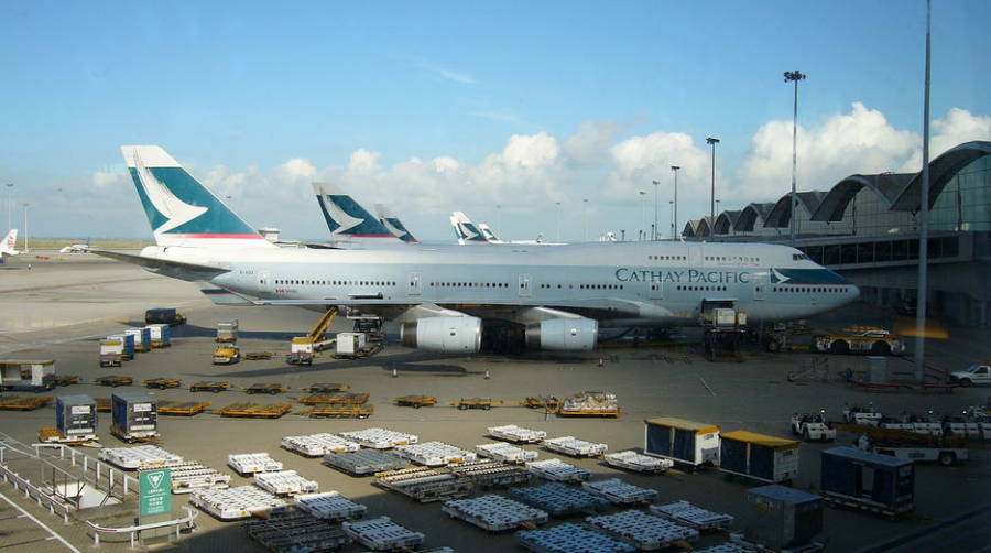 Zaragoza arranca el ejercicio sin las rutas cargueras de Cathay Pacific y Air France