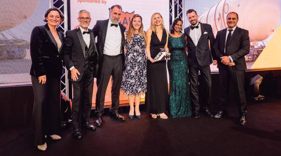 La industria global del project cargo brinda por sus éxitos en Londres en los Heavy Lift Awards