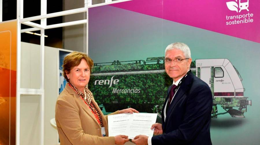 María Luisa Guibert, presidente de Grupo Algeposa, e Isaías Taboas, presidente de Renfe.