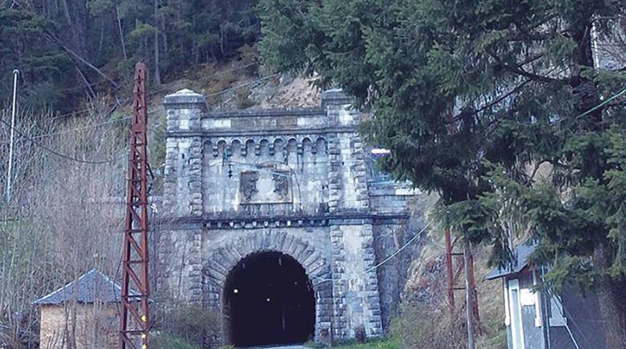 Transportes somete a información pública la reapertura del túnel ferroviario de Somport