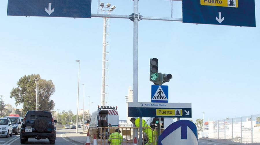 Nueva se&ntilde;alizaci&oacute;n en el acceso al Puerto de Algeciras