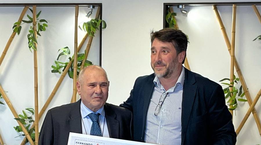 Fernando Gimeno junto a Rubén Marín, subdirector de Explotación de la Autoridad Portuaria de Valencia