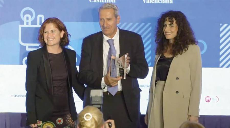 Eduardo Navarro recogiendo el premio en el Real Casino Antiguo de Castellón, el pasado 3 de noviembre.