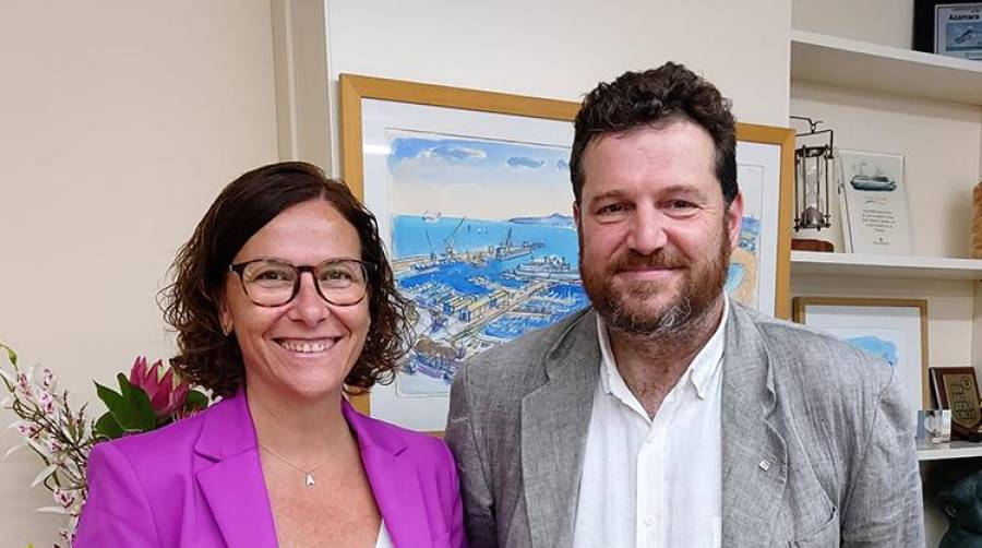 La nueva directora general de Ports de la Generalitat, Annabel Moreno, junto a Marc Sanglas, secretario de Mobilitat i Logisitca de la Generalitat de Catalunya.