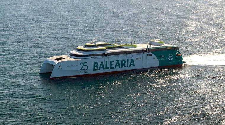 El buque de alta velocidad conectará diariamente y durante todo el año Mallorca, Menorca y Barcelona.