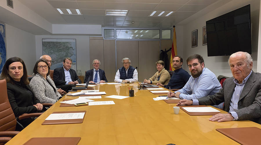 Trini Bofarull y Cristina Serradell de ACCIÓ; Jordi Torrent, del Puerto de Barcelona; Santiago Bassols, de Barcelona-Catalunya Centre Log&iacute;stic (BCL); Jordi Fornós y Enric Tic&oacute;, de CIMALSA; Genoveva Climent, del Port de Tarragona; Alberto Palacios de la Fundaci&oacute;n Cetmo; Xavier Catarineu, del departamento de Territorio y Sostenibilidad, y Xavier Ribó, del Consorci de la Zona Franca de Barcelona (CZFB).