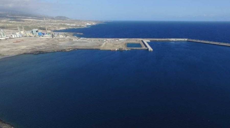 Las obras dar&aacute;n forma a un dique de protecci&oacute;n en base al que se desarrollar&aacute; el muelle de ribera.