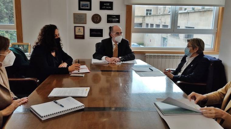 La conselleira do Mar y el presidente de la Autoridad Portuaria de Vigo se reunieron esta ma&ntilde;ana para examinar cerca de una veintena de proyectos.