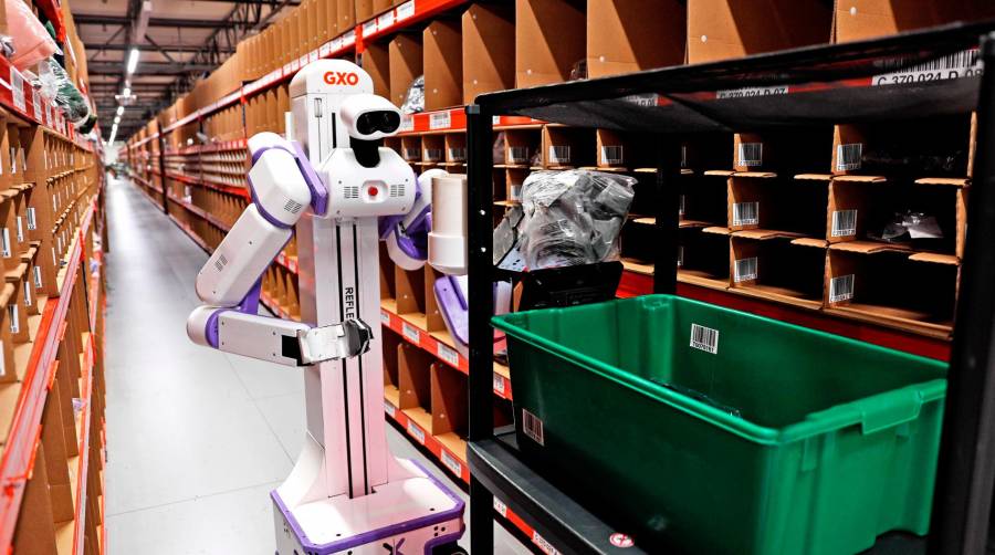 GXO y Reflex Logistics inician una prueba piloto de robots humanoides