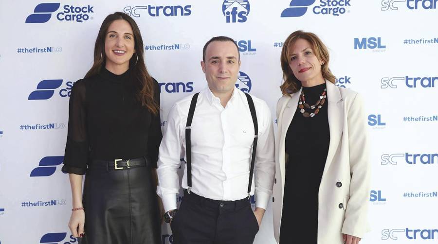 Elisa Rodríguez, Air Division and E-Logistics Manager de IFS; Marco Huedo, Branch Manager de IFS Madrid; y Sandra Sánchez, Export Sales and Customer Service de la oficina de Madrid de IFS.