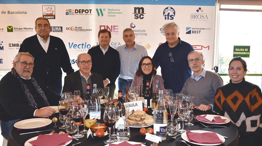 De pie: Emili Sanz, Antonio Llobet, Salvador Richart y Enric Ticó. Sentados: Javier Vidal, José Alberto Carbonell, Lydia Díaz, Josep Carles Llagostera y Rosario Gelabert. Foto J.C.P.